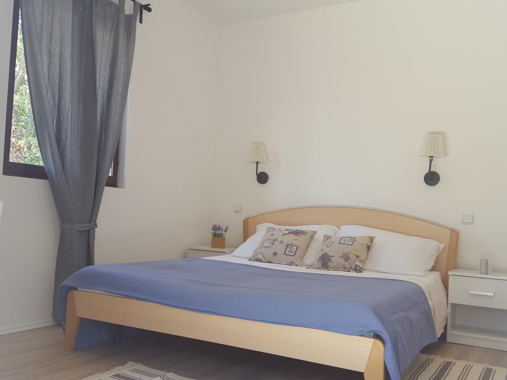 Holiday Home Lola Цриквеница Экстерьер фото